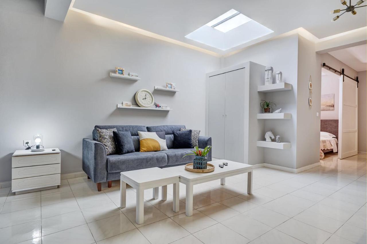 Old Town Luxury Velvet Apartment Rhodes City Buitenkant foto